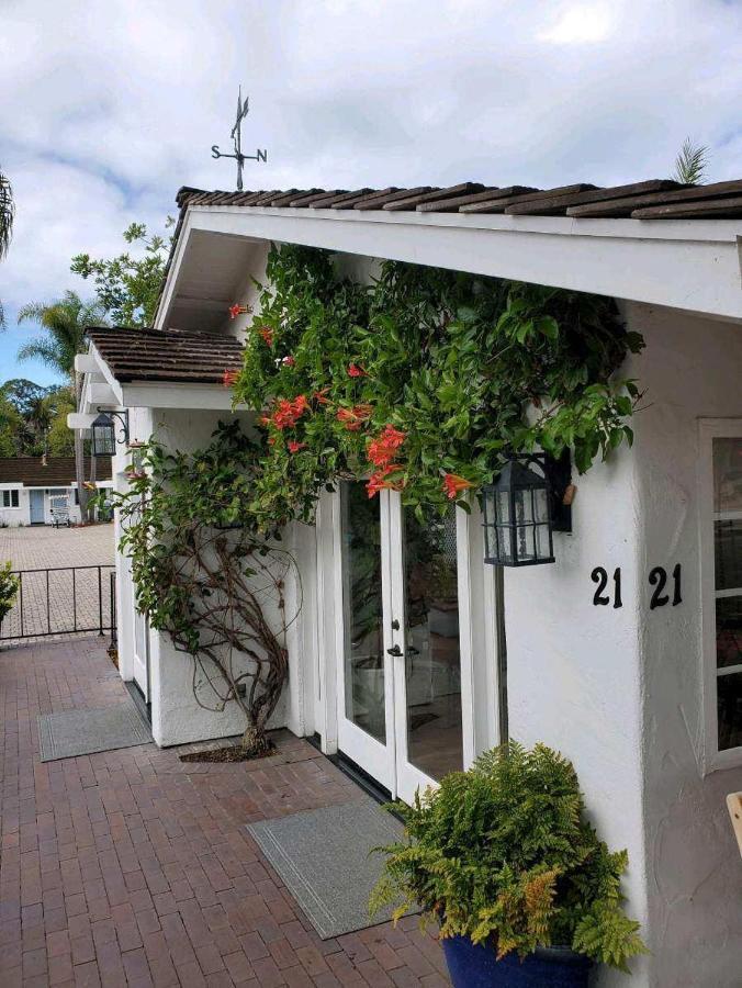 Marina Beach Motel Santa Bárbara Exterior foto